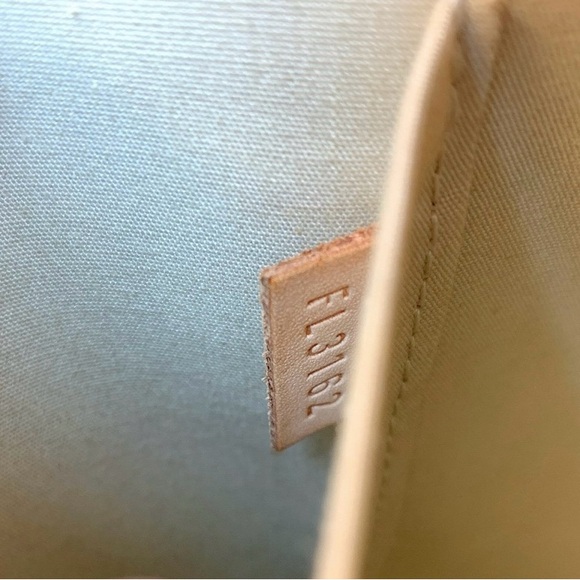 Louis Vuitton Authentic Vernis Leather Pink Alma Bag - Picture 13 of 14